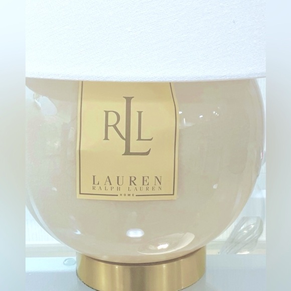 Ralph Lauren Cream Porcelain Large Ball Design Small Lamp - Picture 2 of 3